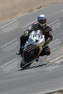 media/Apr-09-2023-SoCal Trackdays (Sun) [[333f347954]]/Turn 10 (115pm)/